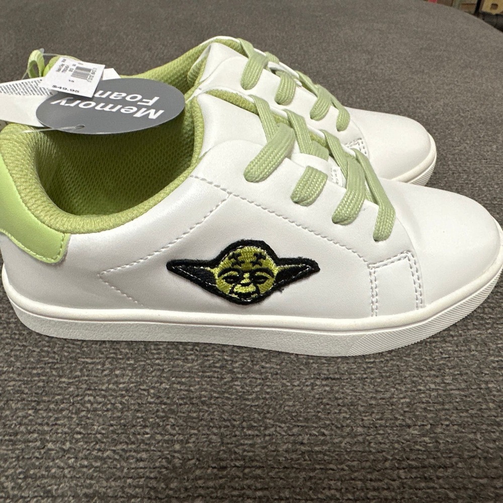 Gap Star Wars Baby Yoda Green Sneakers Size 13 Kids Unisex New